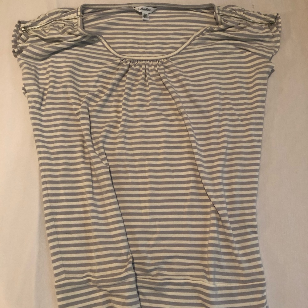 Calvin Klein zippered sleeve blouse